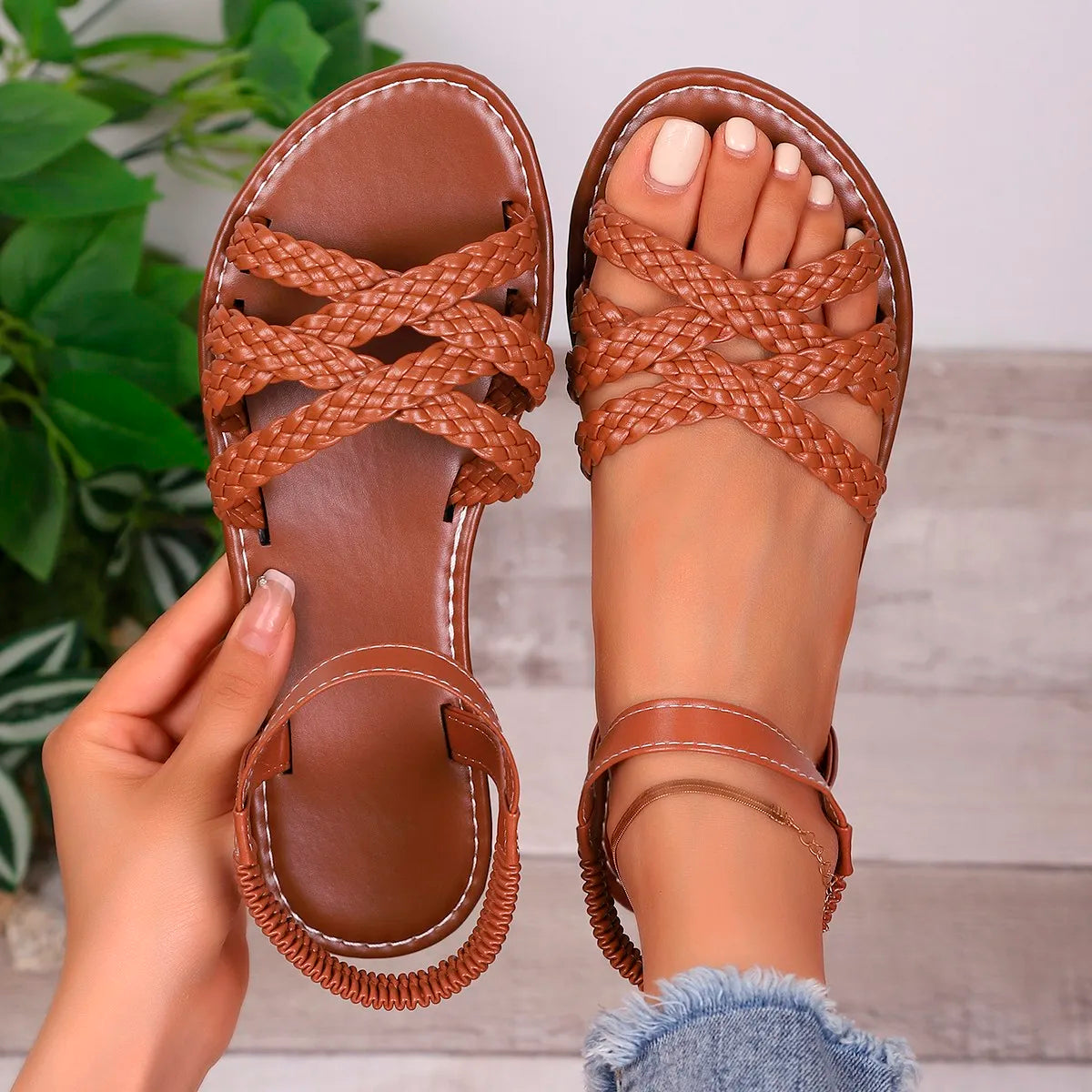 Shoes for Women 2025 Summer New Women Flat Sandals Bottom Roman Strap Sandals with Non Slip Rubber Soles Ladies Daily Sandalia