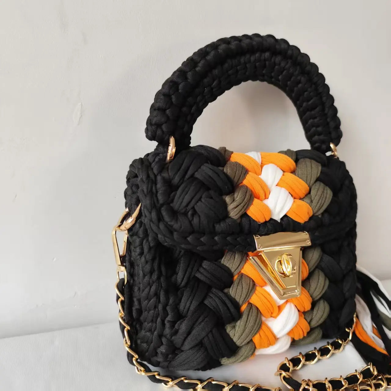 2025 Autumn New Handmade Crochet Color-blocked Strap Chain Handbag