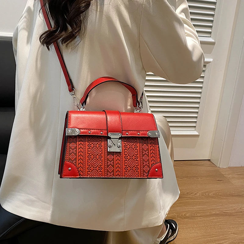 2024 Hot Selling Trend  Luxury  Women's Small Square Bag Fashion Lock Geometric Pattern Shoulder Bag Ladies Handbags