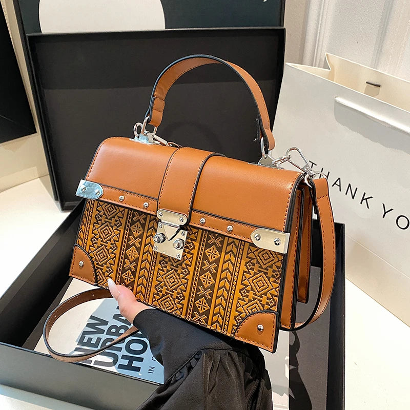 2024 Hot Selling Trend  Luxury  Women's Small Square Bag Fashion Lock Geometric Pattern Shoulder Bag Ladies Handbags