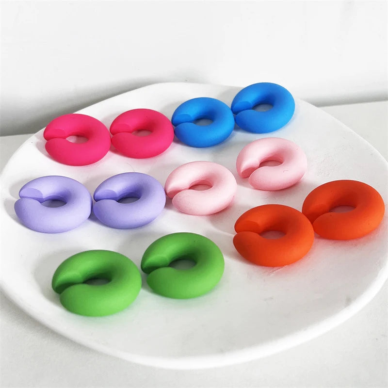 1 Pair Simple Round Circle Clip Earrings For Women C Shape Acrylic Red Blue Black Pink No Pierced Cartilage Lightweight Ear Cuff