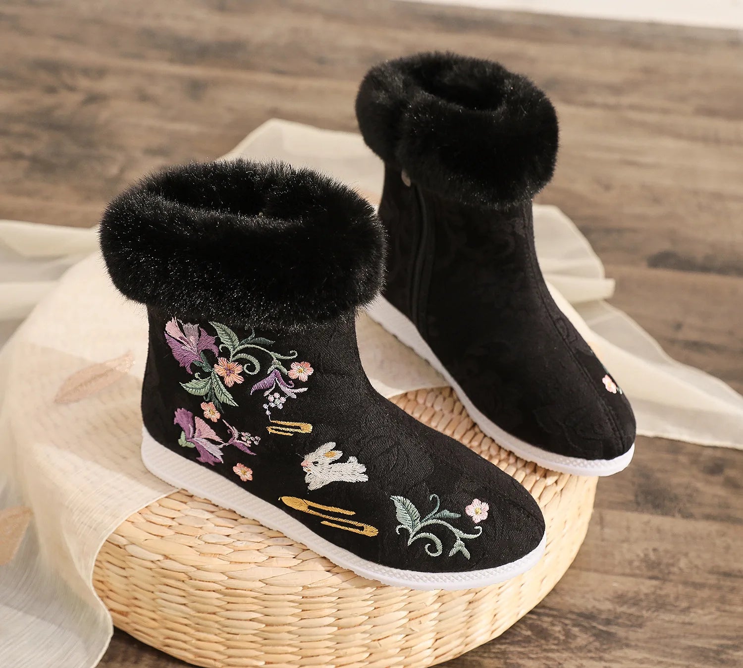 Fashion Winter Boots Women's Shoes Ethnic Style Embroidered Short Boots Women Warm Snow Shoes Female Antiquity Dance Flat Boot