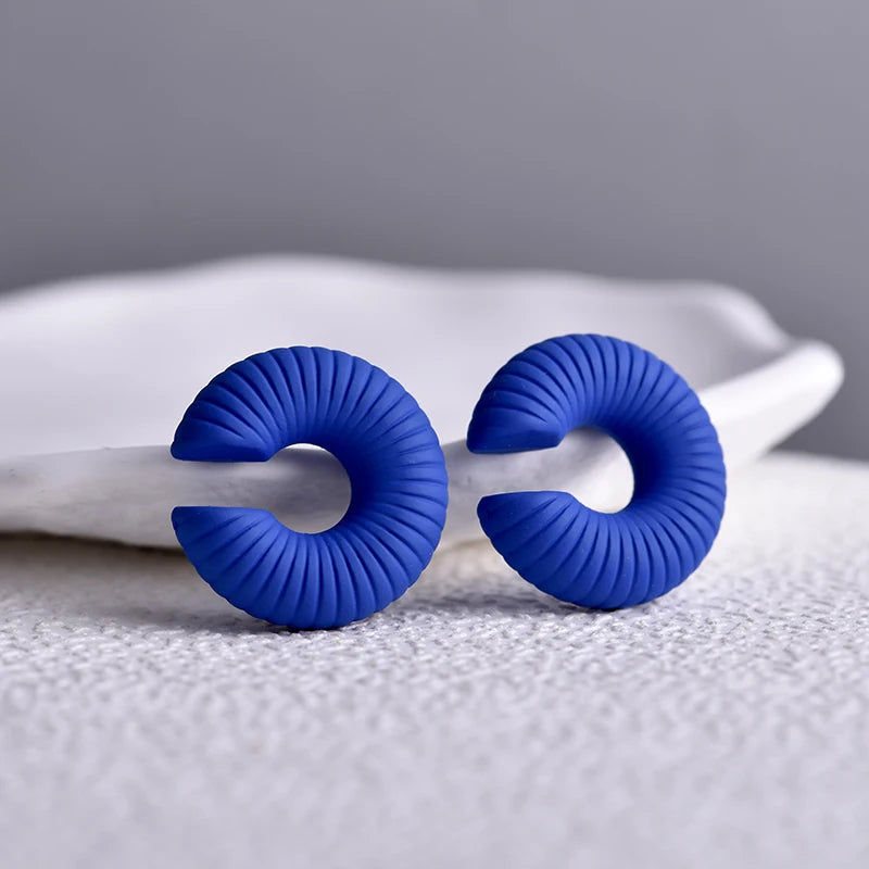 1 Pair Simple Round Circle Clip Earrings For Women C Shape Acrylic Red Blue Black Pink No Pierced Cartilage Lightweight Ear Cuff