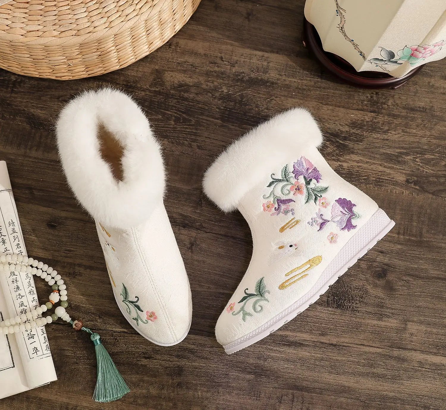 Fashion Winter Boots Women's Shoes Ethnic Style Embroidered Short Boots Women Warm Snow Shoes Female Antiquity Dance Flat Boot