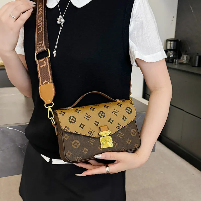 Vintage Print Tote Bag Textured Shoulder Purse for Women Minimalist Crossbody Tote Versatile Day-to-Night Bag Chic Sling Bag