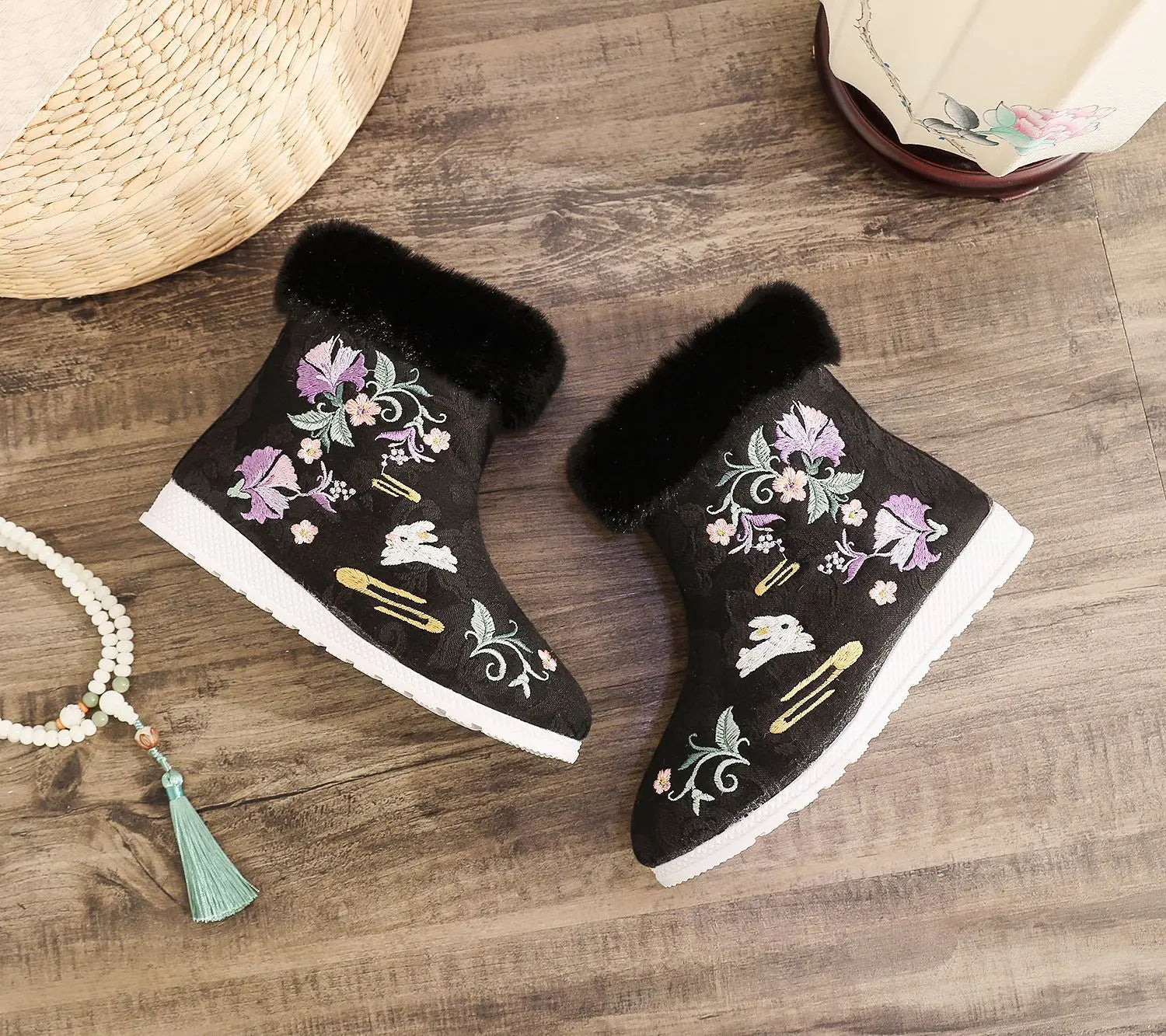 Fashion Winter Boots Women's Shoes Ethnic Style Embroidered Short Boots Women Warm Snow Shoes Female Antiquity Dance Flat Boot
