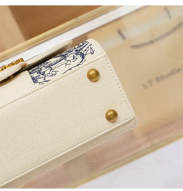 Designer brand women's handbag for autumn and winter 2025, new high-end single shoulder crossbody small square bag, fashionable