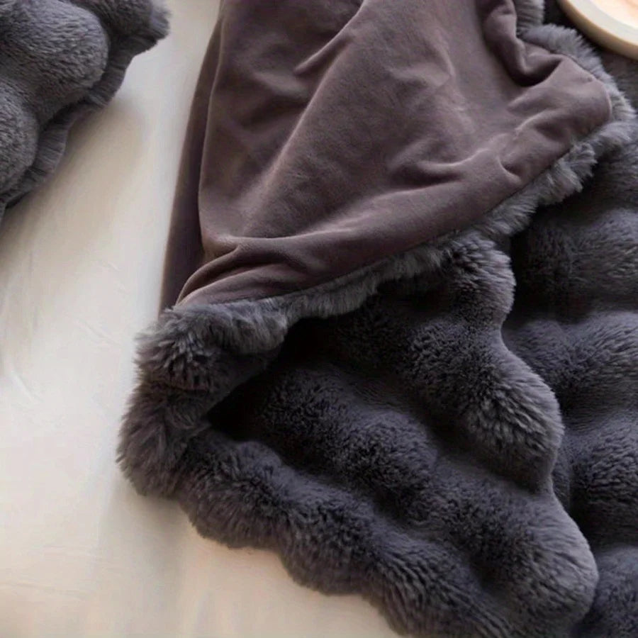 Decorate your home with this soft and comfortable plush blanket - the touch of lying on clouds