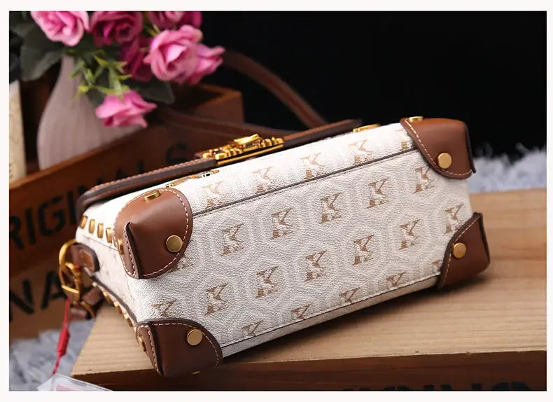 Designer handbag retro small square bag women's 2025 new autumn and winter high-end printed shoulder crossbody bag