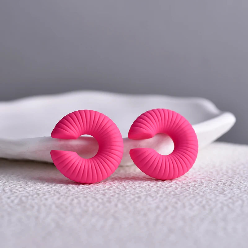 1 Pair Simple Round Circle Clip Earrings For Women C Shape Acrylic Red Blue Black Pink No Pierced Cartilage Lightweight Ear Cuff