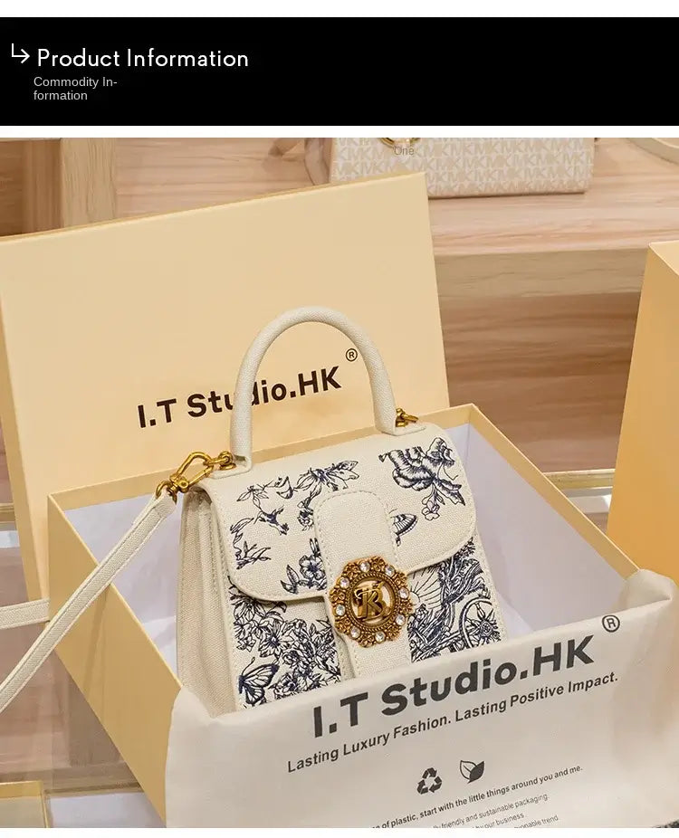 Designer brand women's handbag for autumn and winter 2025, new high-end single shoulder crossbody small square bag, fashionable