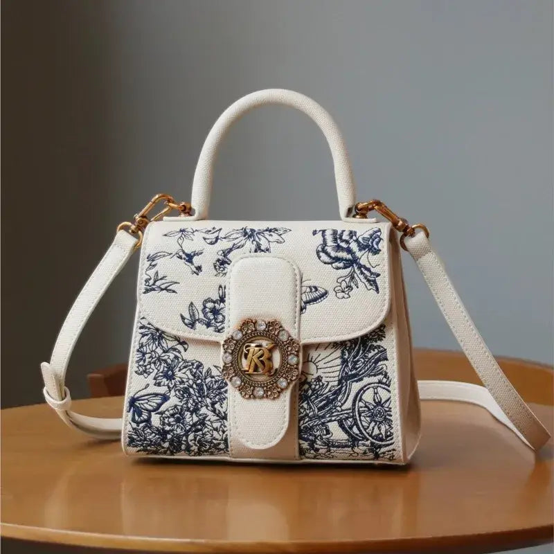 Designer brand women's handbag for autumn and winter 2025, new high-end single shoulder crossbody small square bag, fashionable