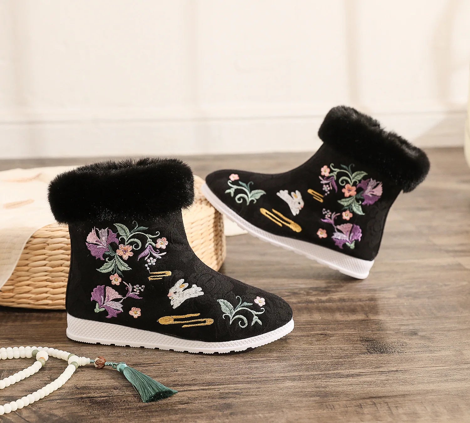 Fashion Winter Boots Women's Shoes Ethnic Style Embroidered Short Boots Women Warm Snow Shoes Female Antiquity Dance Flat Boot