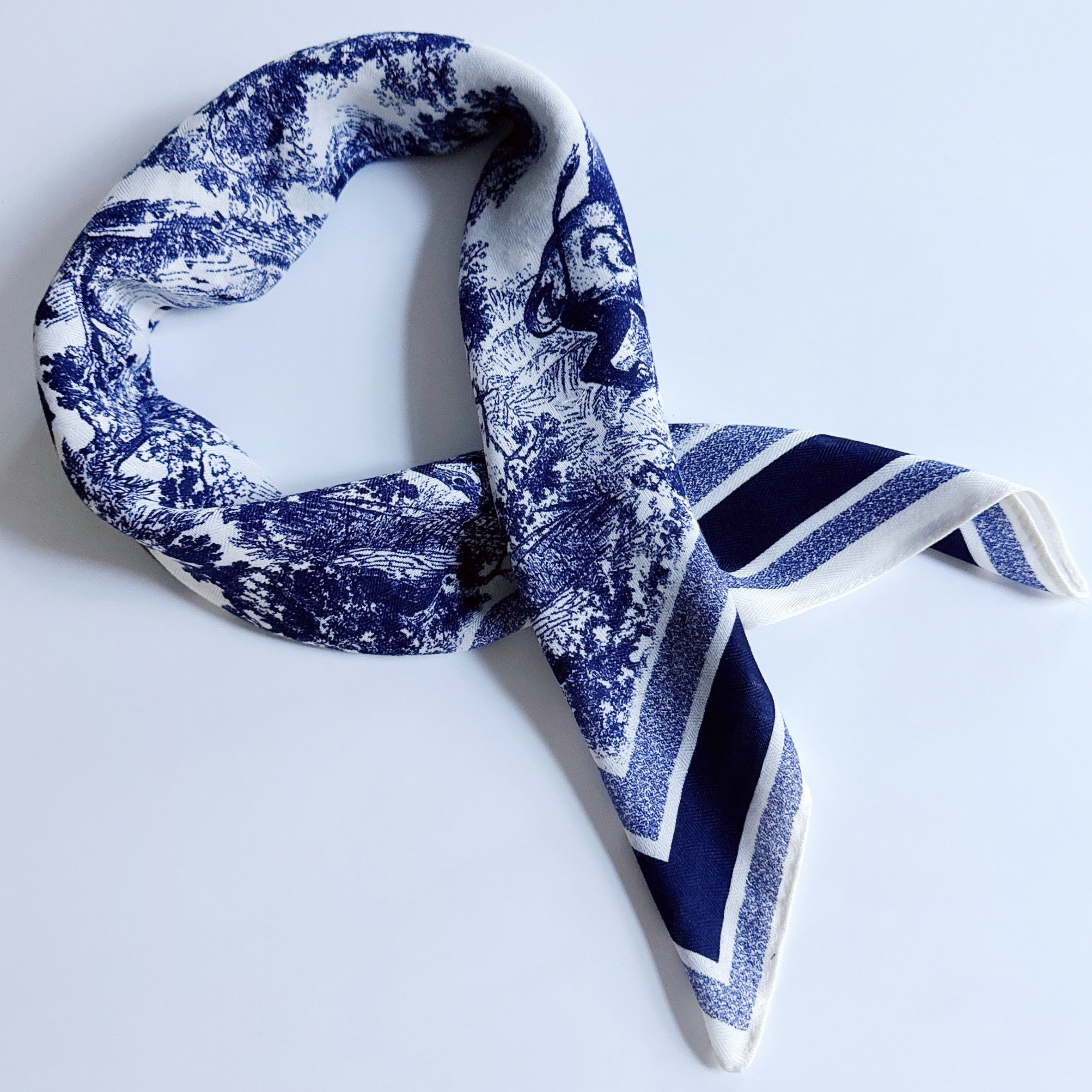 Textured Style Square Scarf – Versatile Accent for Hair, Neck & Handbags