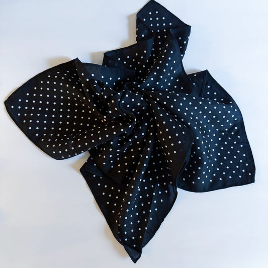 Textured Style Square Scarf – Versatile Accent for Hair, Neck & Handbags