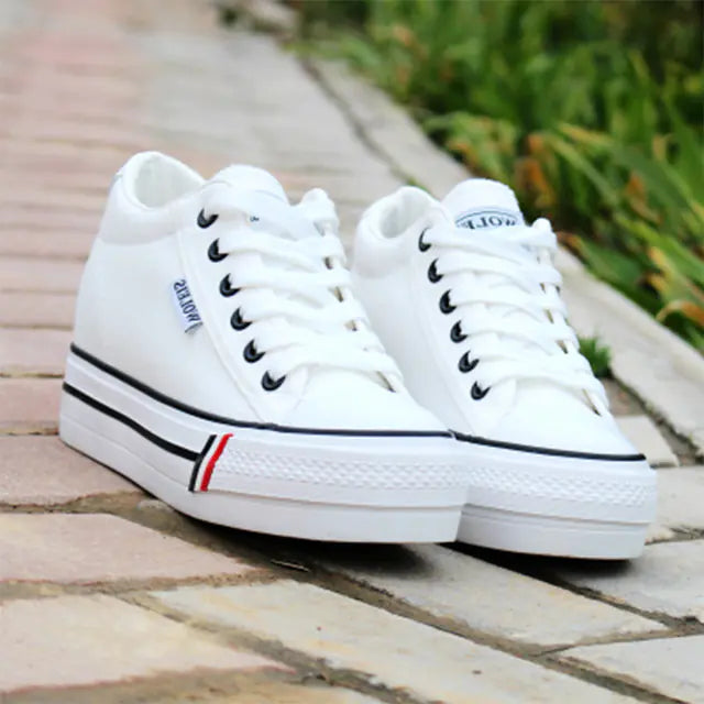 Women's Low Top Canvas Muffin Sole White Shoes