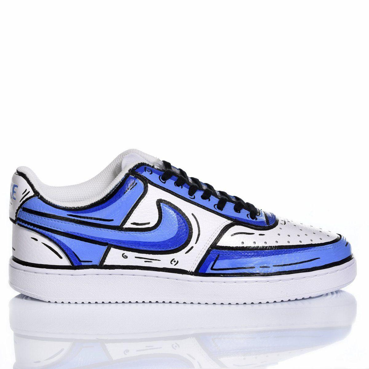 NIKE WHITE SNEAKERS