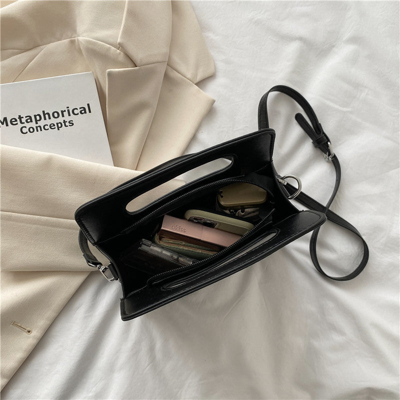 Young Girl Crossbody Bag Creative Caution Letters Sign Handbag Cute Fluorescence Color Shoulder Bags For Women 2021 Clutches